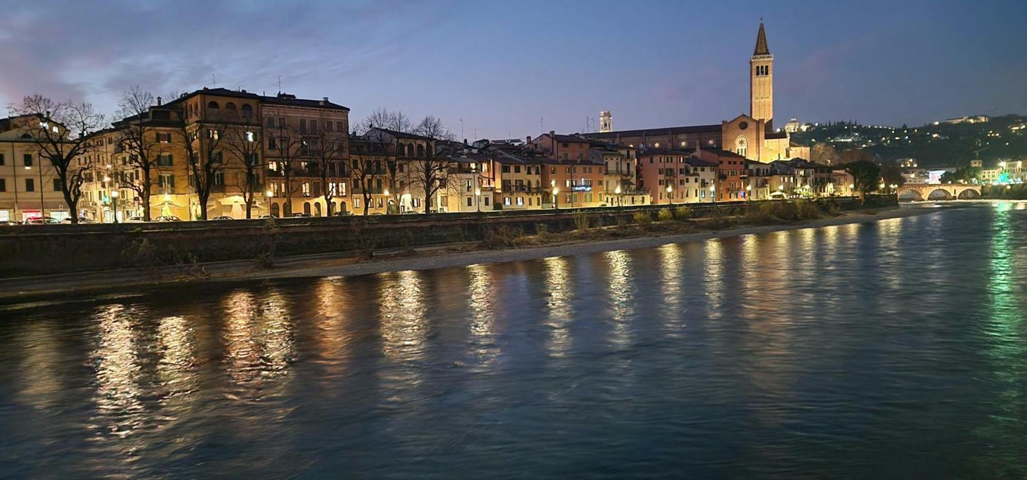 10' Piazza Erbe, Elegance In The Heart Of *