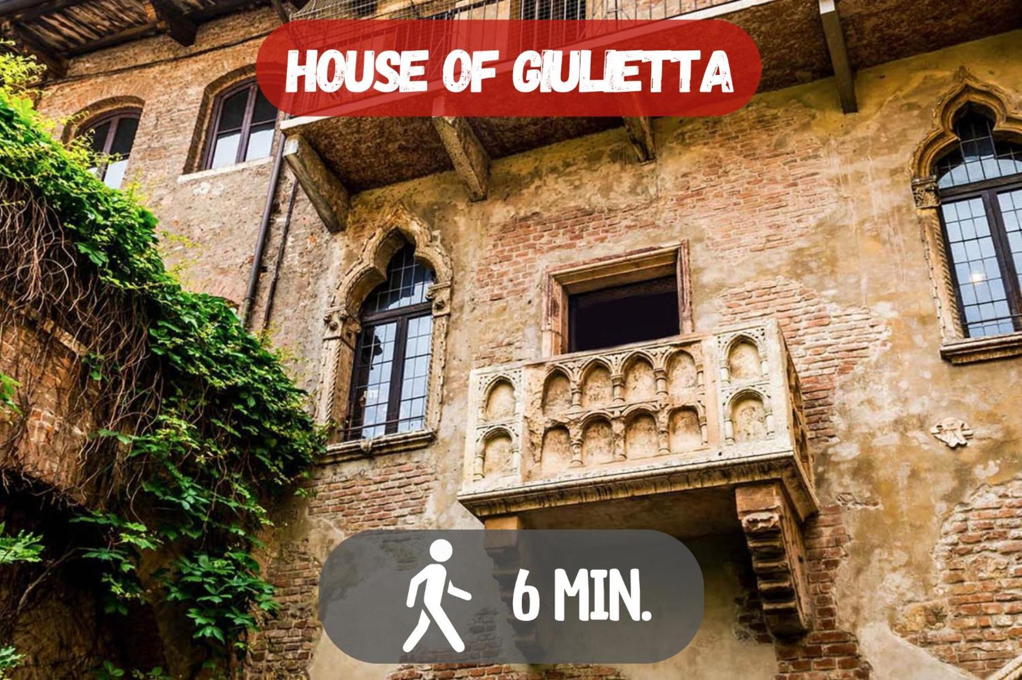 10' Piazza Erbe, Elegance In The Heart Of Verona