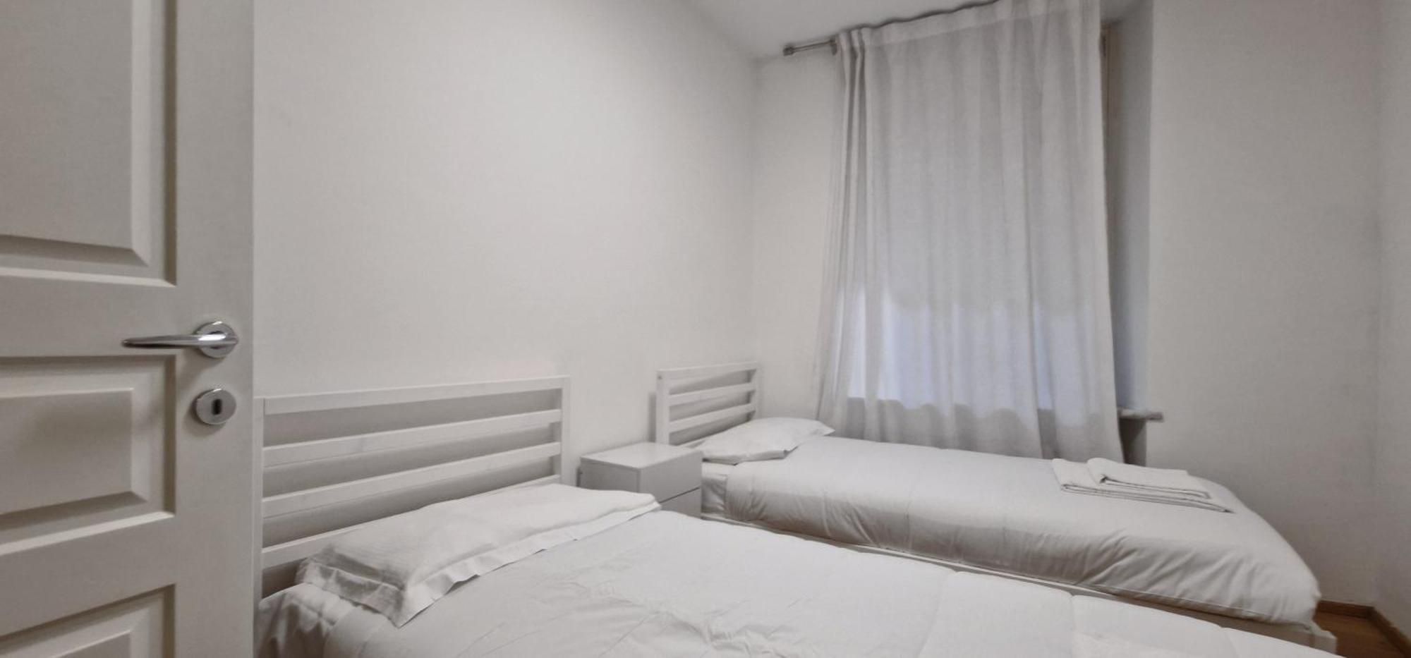 Appartamento 10' Piazza Erbe, Elegance In The Heart Of