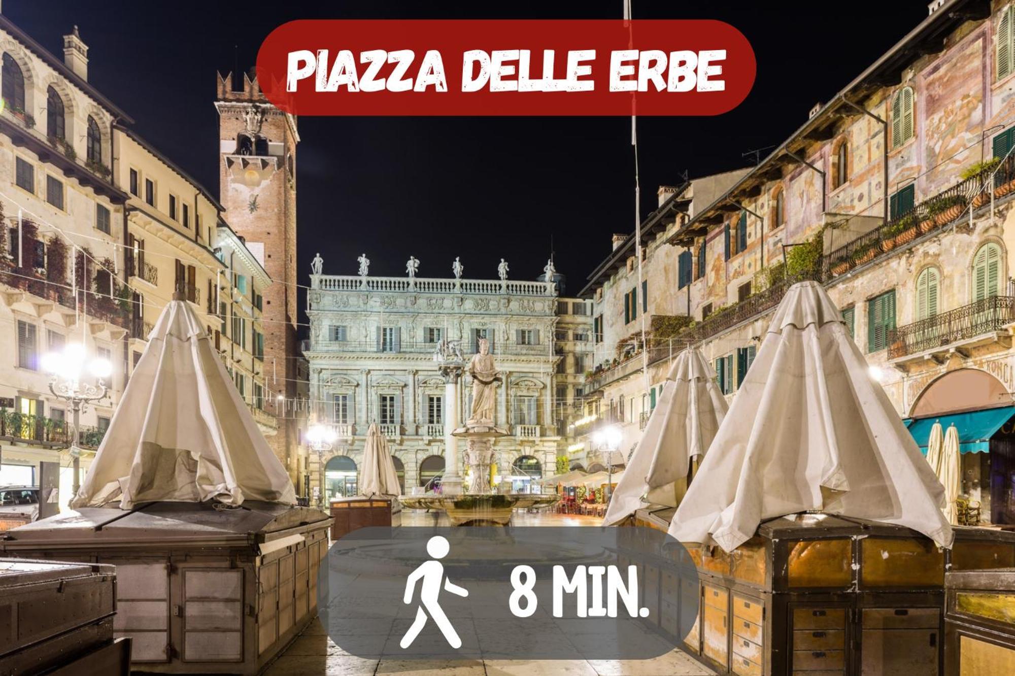 Appartamento 10' Piazza Erbe, Elegance In The Heart Of