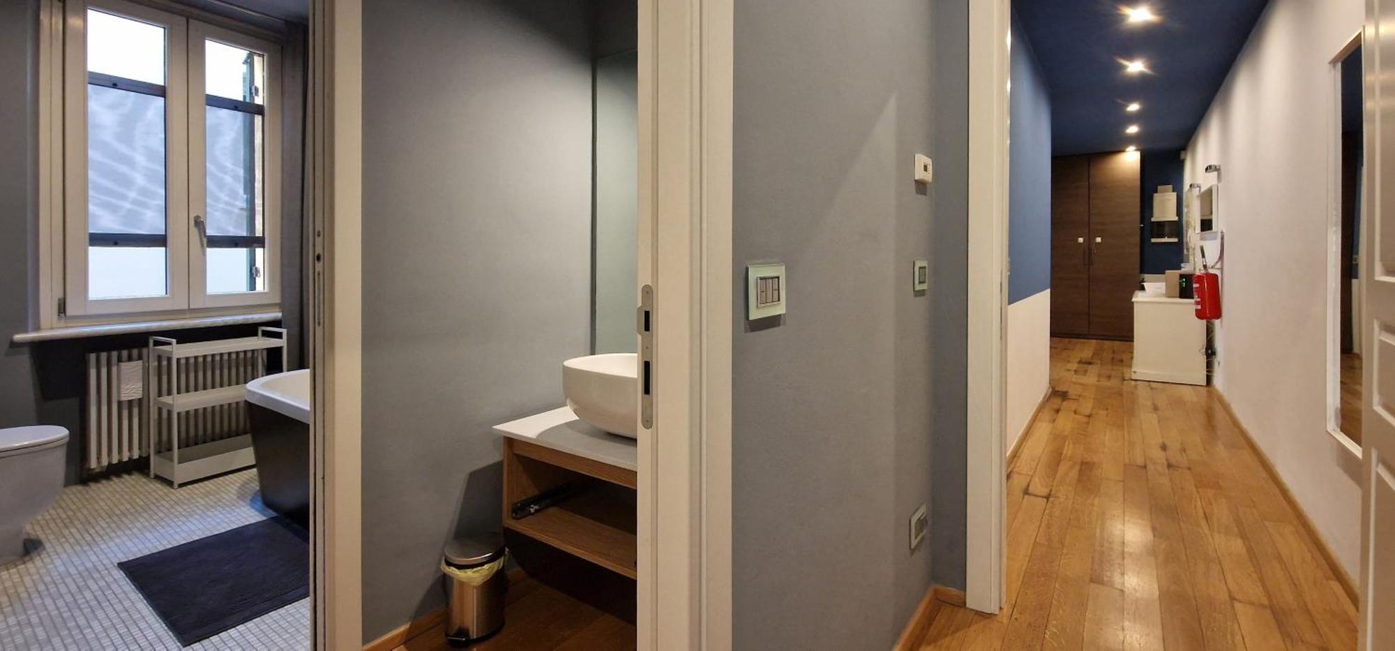 10' Piazza Erbe, Elegance In The Heart Of